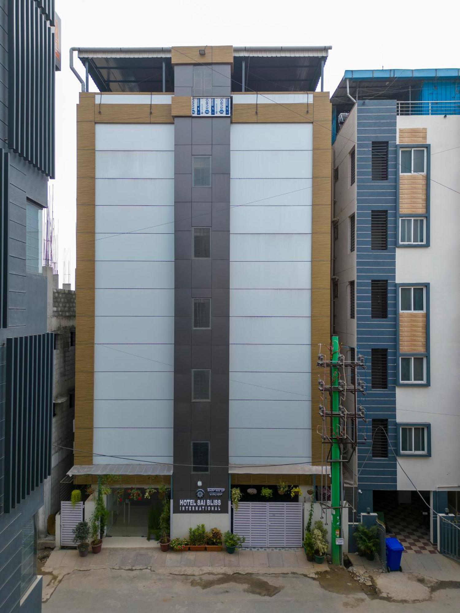 Sai Bliss Residency, Manyata Tech Park Hotell Bangalore Exteriör bild