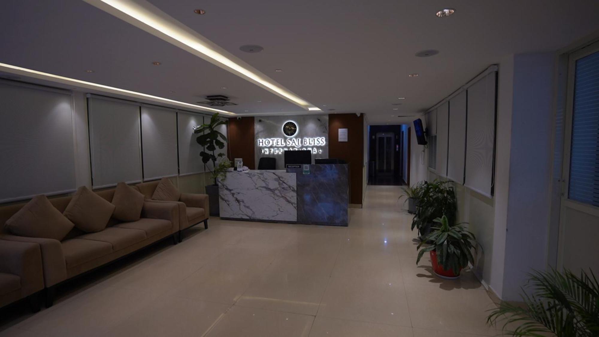 Sai Bliss Residency, Manyata Tech Park Hotell Bangalore Exteriör bild