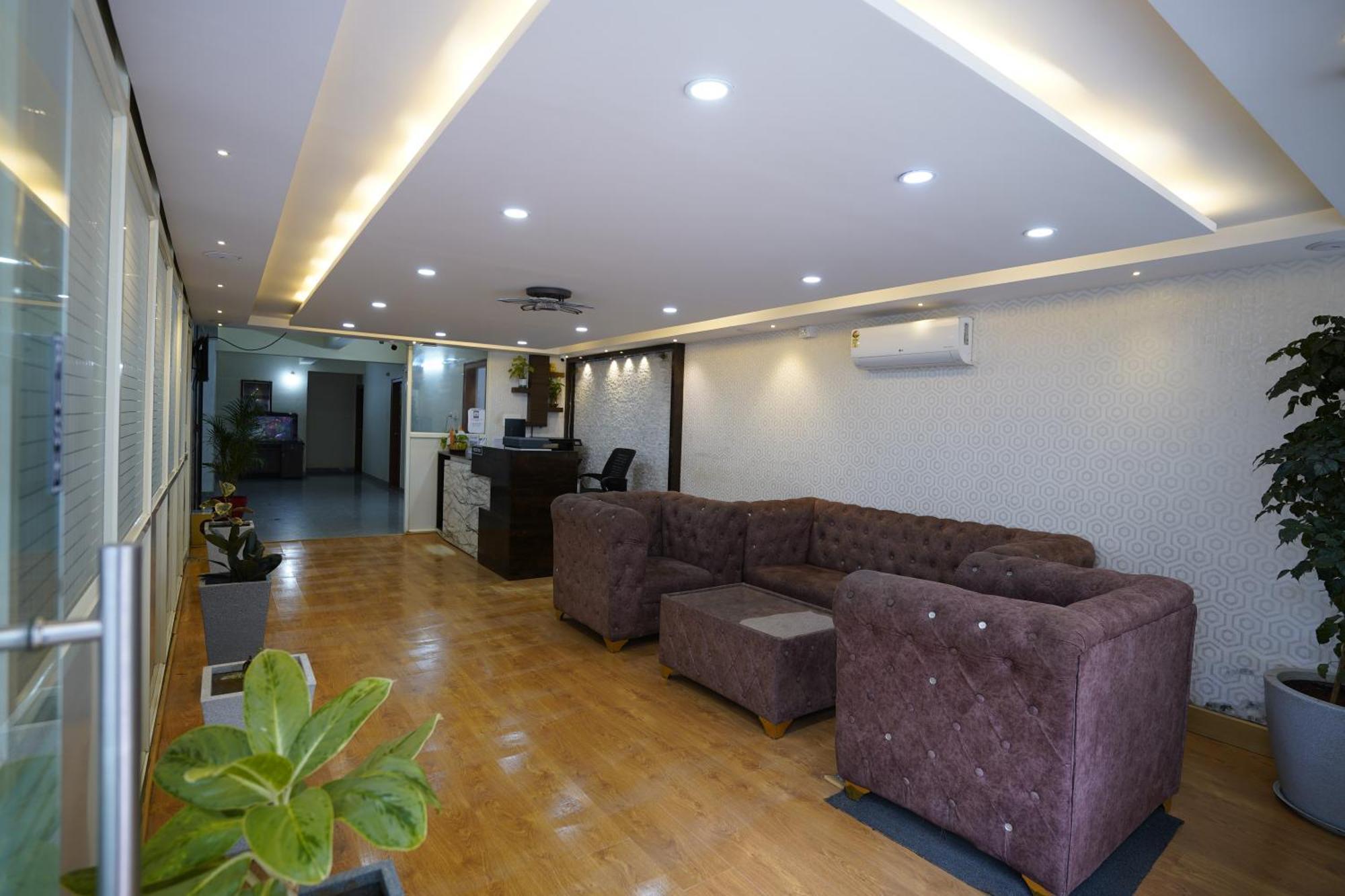Sai Bliss Residency, Manyata Tech Park Hotell Bangalore Exteriör bild