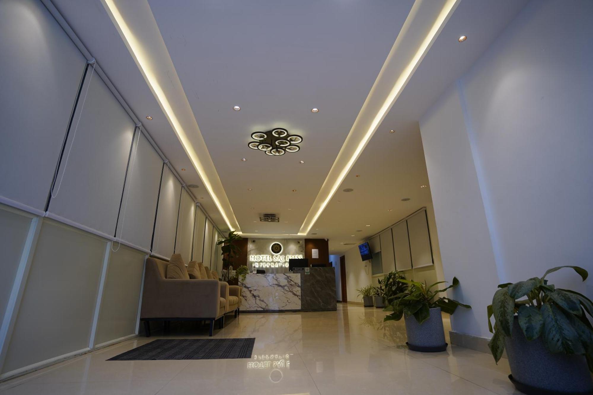 Sai Bliss Residency, Manyata Tech Park Hotell Bangalore Exteriör bild
