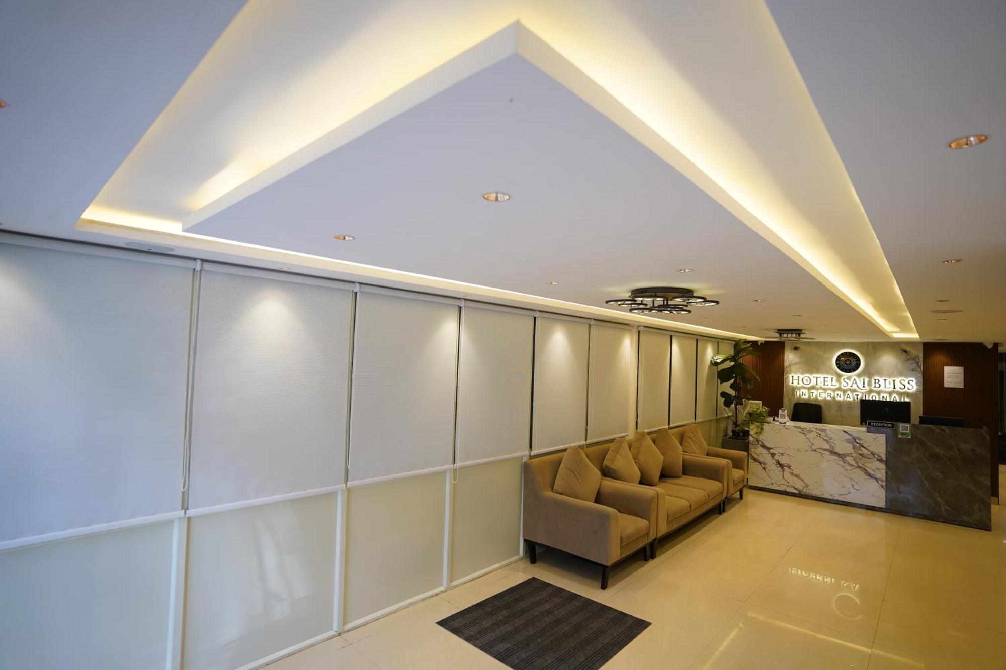 Sai Bliss Residency, Manyata Tech Park Hotell Bangalore Exteriör bild