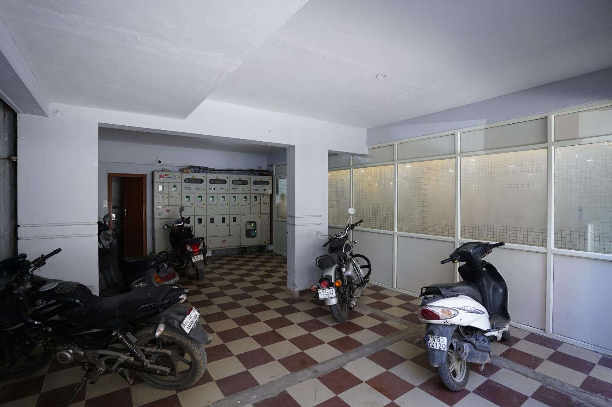 Sai Bliss Residency, Manyata Tech Park Hotell Bangalore Exteriör bild